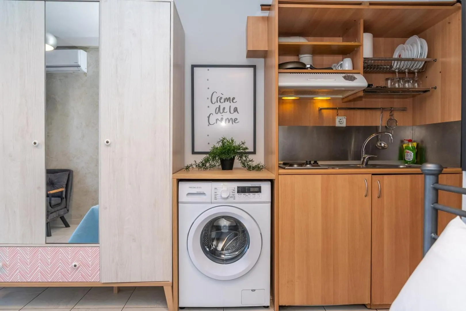 Kosmos Service Apartment Beautiful Studio 3 With Additional Cost Parking Salonic